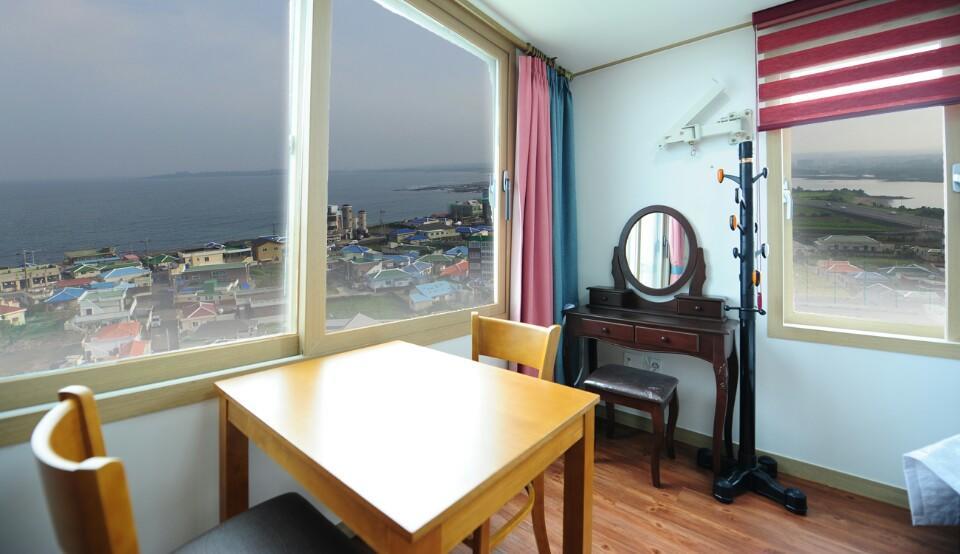 Seongsanpo Holiday home